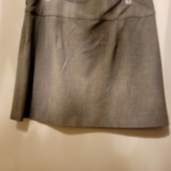 OLD NAVY Mini Skirt with Pleats, Size: S( low-waist), Color: Grey. - Picture 3 of 3